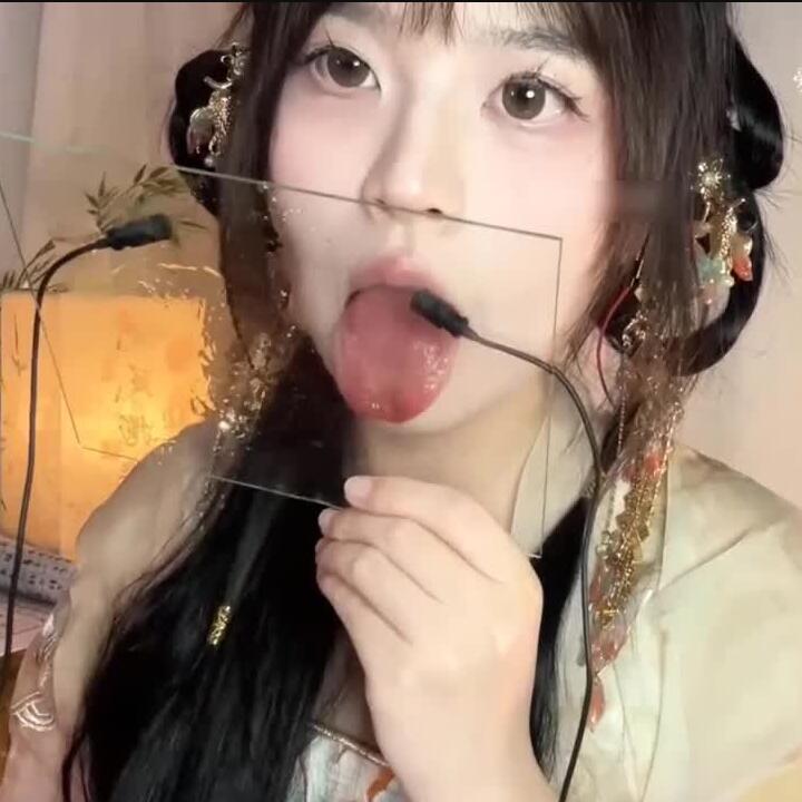 椰椰拿铁助眠 中秋特辑：舔蜂蜜玻璃板